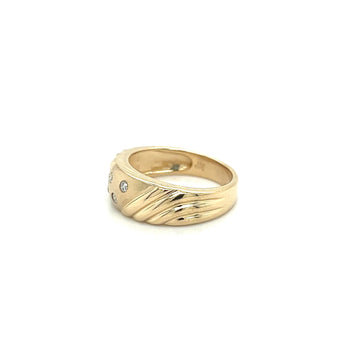 Tige de Bague en or jaune 14K, diamant flottant, texture et finition mate – Assay Jewelers