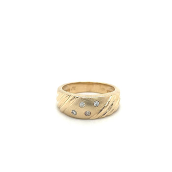 Jonc de Bague texturé et mat en or jaune 14K, avec diamants flottants – Assay Jewelers