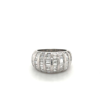 18k Ring a cupola in oro bianco con cluster di diamanti taglio baguette – Assay Jewelers