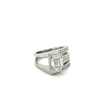 Bague de petit doigt pour homme en diamant de laboratoire taille émeraude 2,5 carats, en platine et or blanc 18K – Assay Jewelers