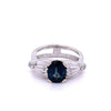 2,50 Karat Ovalschliff Blauer Saphir in 14k Weißgold Ring