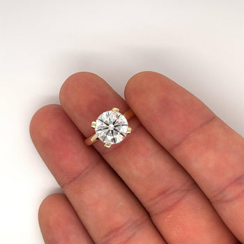 Ring solitario con diamante coltivato in laboratorio taglio rotondo F/VS2 da 3,40 carati in oro giallo 14K – Assay Jewelers