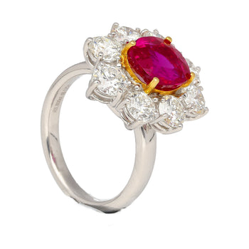 Bague en platine avec rubis de Birmanie taille ovale 3,80 carats, sans traitement thermique, et halo de diamants ronds – Assay Jewelers