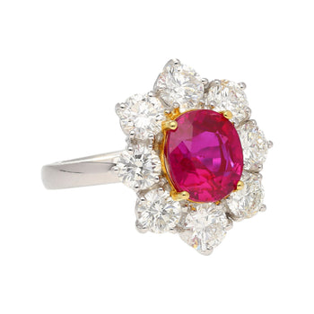 Bague en platine avec rubis de Birmanie ovale 3,80 carats sans chauffage et halo de diamants ronds – Assay Jewelers