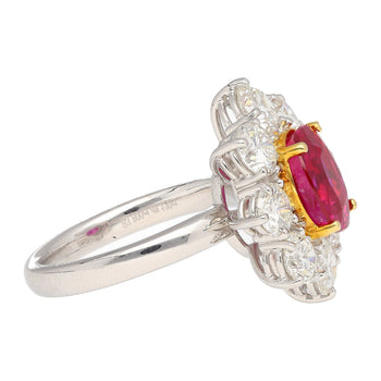 alt
Bague en platine avec rubis de Birmanie ovale de 3,80 carats, sans chauffe, et halo de diamants ronds – Assay Jewelers