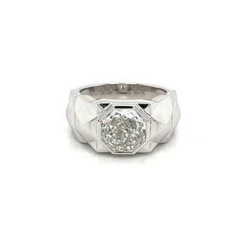Bague pour homme en platine, avec diamant de laboratoire taille octogonale de 4 carats, serti clos – Assay Jewelers