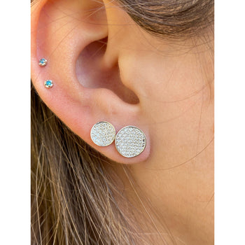 Boucles d'oreilles puces rondes à grappe de diamants circulaires 8MM-10MM en or blanc 18k – Assay Jewelers