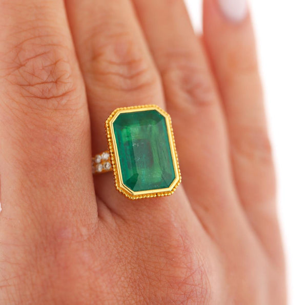 8.57 Carat Vivid Green Emerald and Diamond Milgrain Bezel 18K Gold Ring