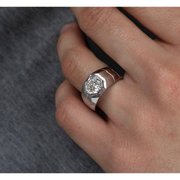 Bague homme solitaire octogonale 3 carats en diamant CVD de laboratoire, serti clos, en platine – Assay Jewelers