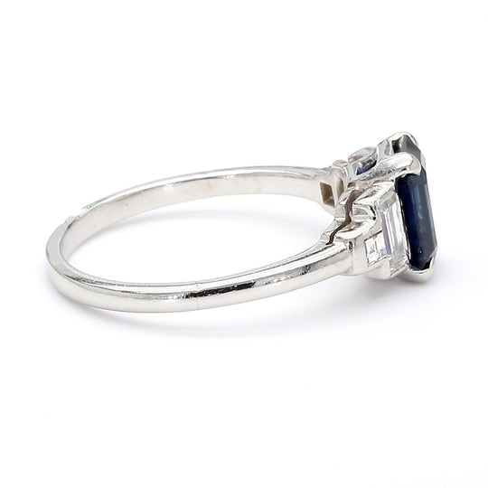 Cartier Paris Art Deco Royal Blue 2.3 Carat No Heat Sapphire and Diamond Ring