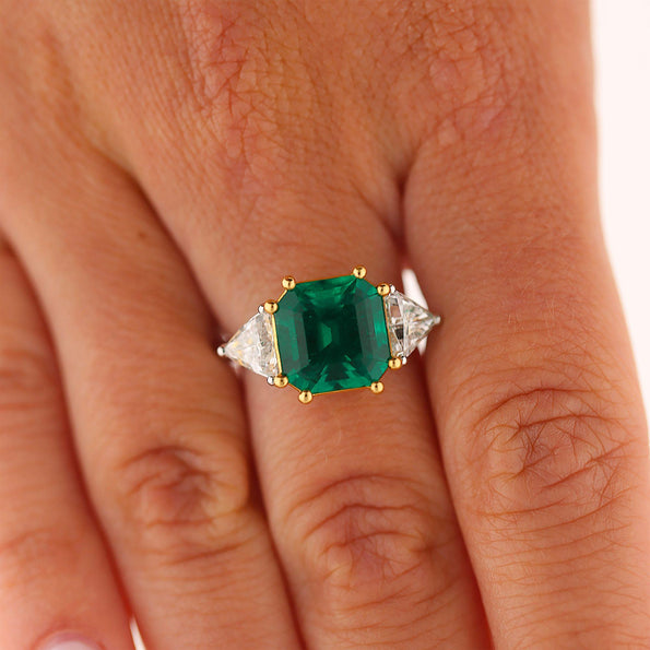 GRS Cert. 4.37 Carat Vivid Green Muzo Colombian Emerald Diamond 3 Stone Ring