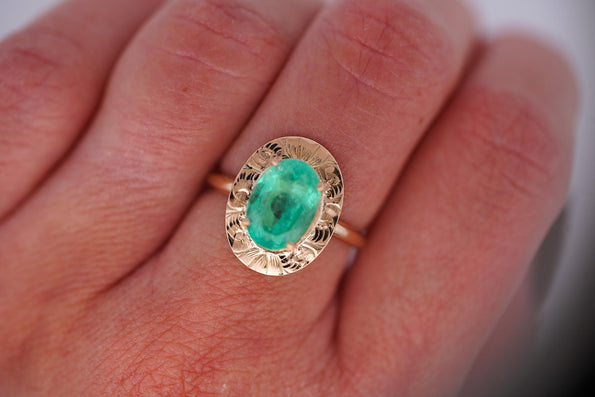 Vintage 2.24 Carat Oval Light Green Emerald 14K Gold Engraved Disc Ring