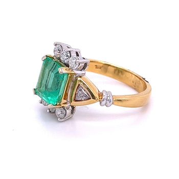 Vintage 2.77 carat Colombian Emerald and Trillion Cut Diamonds in 18k Gold Ring – Assay Jewelers