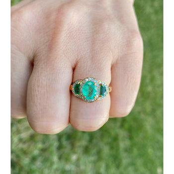 Vintage 3 Stone Oval Cut Colombian Emerald Ring in 18K Yellow Gold – Assay Jewelers