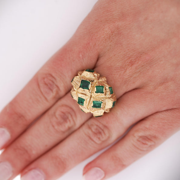 Vintage 3.20 Carat Emerald Bombe Dome Sputnik 18K Gold Statement Ring